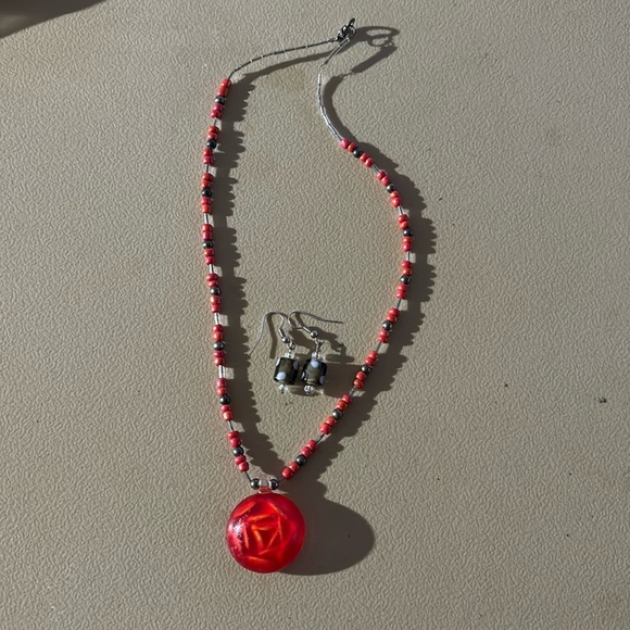 Jewelry - Red Glass Rose Beaded Necklace Set